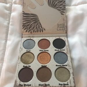 Crown Glam Metals Eyeshadow Palette